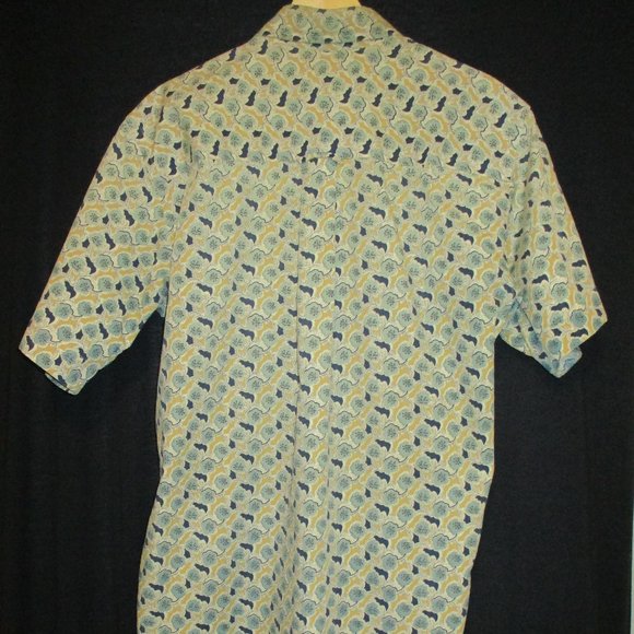 B D Baggies Short Sleeves Multicolored Flying Bats Button Down Shirt - Picture 4 of 9